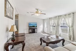 16180 NE 2nd Loop, Silver Springs, FL 34488 - Photo 5