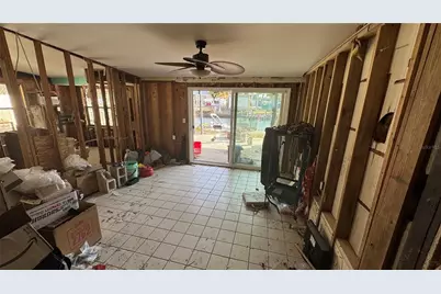 5290 Circle Drive, Weeki Wachee, FL 34607 - Photo 9