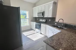 925 Lora St, Daytona Beach, FL 32114 - Photo 3