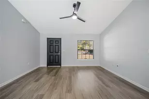 24300 NW Falcon Ave, Dunnellon, FL 34431 - Photo 9