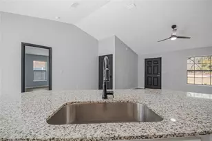 24300 NW Falcon Ave, Dunnellon, FL 34431 - Photo 17