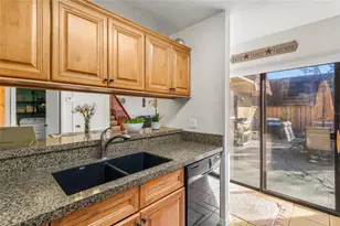 5358 Bamboo Ct, Orlando, FL 32811 - Photo 9