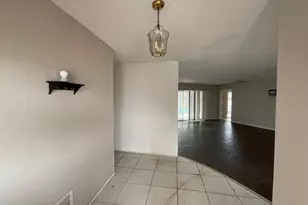 313 Degas Dr, Nokomis, FL 34275 - Photo 5