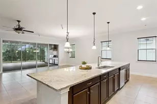 5043 Vantage Ct, Saint Cloud, FL 34772 - Photo 15