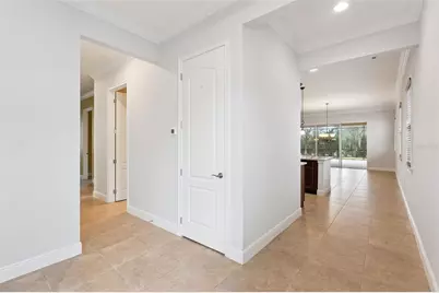 5043 Vantage Court, Saint Cloud, FL 34772 - Photo 9