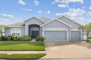 276 Walkers Point Dr, Auburndale, FL 33823 - Photo 1