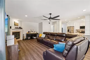 2205 Blossomwood Dr, Oviedo, FL 32765 - Photo 3