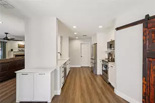 2205 Blossomwood Dr, Oviedo, FL 32765 - Photo 11