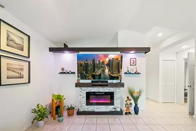 10095 NW 127th Street, Hialeah, FL 33018 - Photo 11