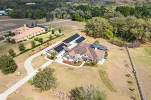 27324 Grand Oak Ln, Tavares, FL 32778 - Photo 1