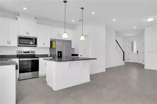 1160 Lakeshore Breeze Pl, Kissimmee, FL 34747 - Photo 5