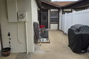 10157 Blazed Tree Ct, Orlando, FL 32821 - Photo 3