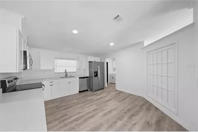 27846 W Pelican Isle Drive, Leesburg, FL 34748 - Photo 13