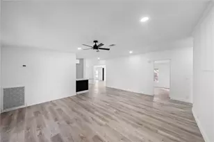 27846 W Pelican Isle Dr, Leesburg, FL 34748 - Photo 33