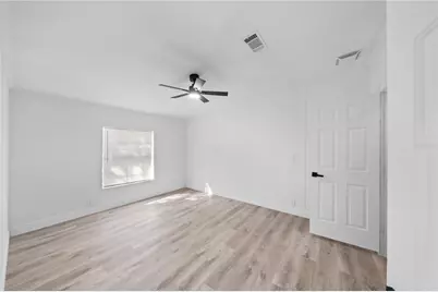 27846 W Pelican Isle Drive, Leesburg, FL 34748 - Photo 9