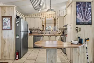 1020 Dustin Dr, Lady Lake, FL 32159 - Photo 13