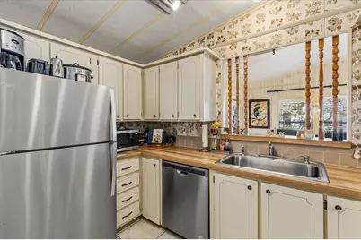 1020 Dustin Drive, Lady Lake, FL 32159 - Photo 15