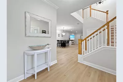254 Valencia Circle, Saint Petersburg, FL 33716 - Photo 5