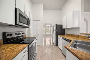 829 Abbeville Ct, Kissimmee, FL 34759 - Photo 5