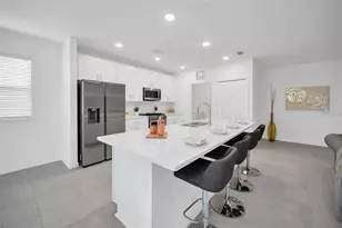 1154 Oak Bluff Dr, Davenport, FL 33837 - Photo 9