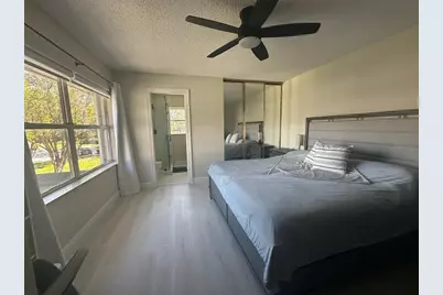 39 Essex Court #B, Royal Palm Beach, FL 33411 - Photo 11