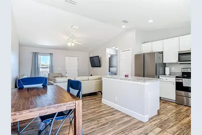 640 Chestnut Avenue, Orange City, FL 32763 - Photo 11