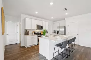 4121 Giorgio Dr, Winter Haven, FL 33884 - Photo 9