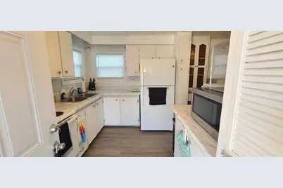 5240 Pineland Avenue, Port Orange, FL 32127 - Photo 9