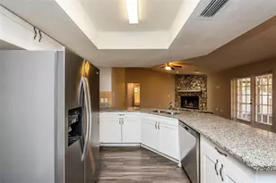 35148 Dolphin Lake Dr, Zephyrhills, FL 33541 - Photo 9