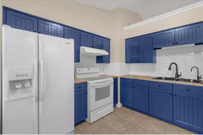 615 Cypress Avenue, Orange City, FL 32763 - Photo 9