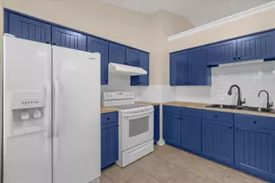 615 Cypress Ave, Orange City, FL 32763 - Photo 9