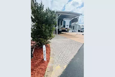 402 Golfview Drive, Davenport, FL 33837 - Photo 3