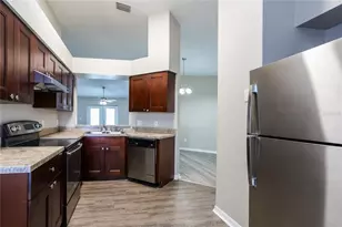 11839 Brenford Crest Dr, Riverview, FL 33579 - Photo 5