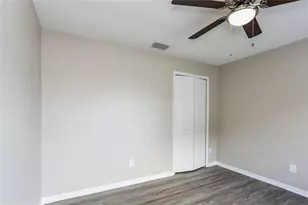 11839 Brenford Crest Dr, Riverview, FL 33579 - Photo 9