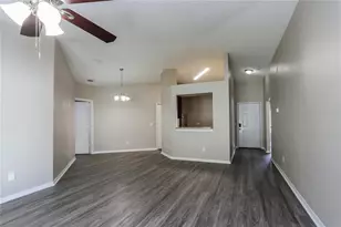 11839 Brenford Crest Dr, Riverview, FL 33579 - Photo 3