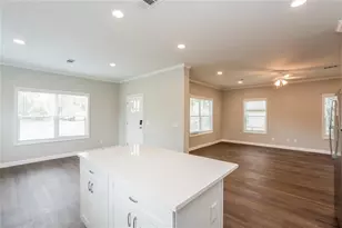 1311 28th St S, Saint Petersburg, FL 33712 - Photo 7