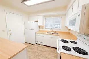 10319 Matchlock Dr, Orlando, FL 32821 - Photo 11