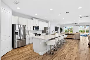 7724 Fairfax Dr, Kissimmee, FL 34747 - Photo 3