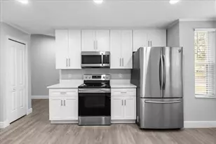 2435 Lake Jackson Cir, Apopka, FL 32703 - Photo 9