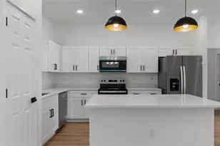 1813 W Hialeah Dr, Citrus Springs, FL 34434 - Photo 9