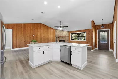 370 Sand Pine Place, Geneva, FL 32732 - Photo 9