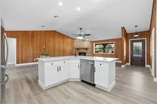 370 Sand Pine Pl, Geneva, FL 32732 - Photo 9