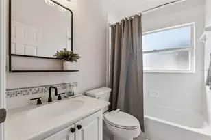 12656 Waterhaven Cir, Orlando, FL 32828 - Photo 23