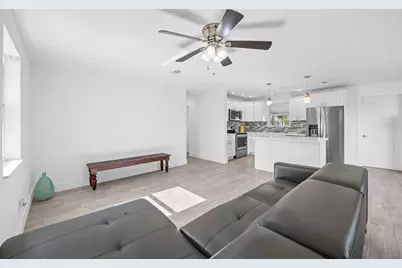 5641 NE 8th Avenue, Wilton Manors, FL 33334 - Photo 3