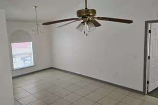 204 Lace Bark Ct, Minneola, FL 34715 - Photo 3