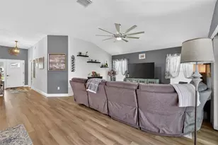 7022 Minchew Cir, The Villages, FL 34762 - Photo 7