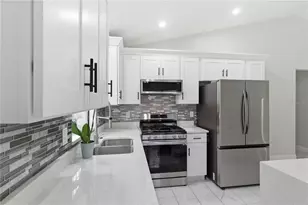 1527 Brookebridge Dr, Orlando, FL 32825 - Photo 5