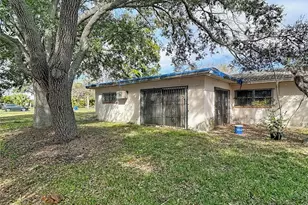 3700 Dana Shores Dr, Tampa, FL 33634 - Photo 9