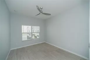 284 N Oak Ave, Sanford, FL 32771 - Photo 15