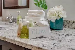 5724 10th Ave Dr W, Bradenton, FL 34209 - Photo 5